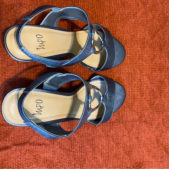 Dress Sandals - Picture 3 of 4